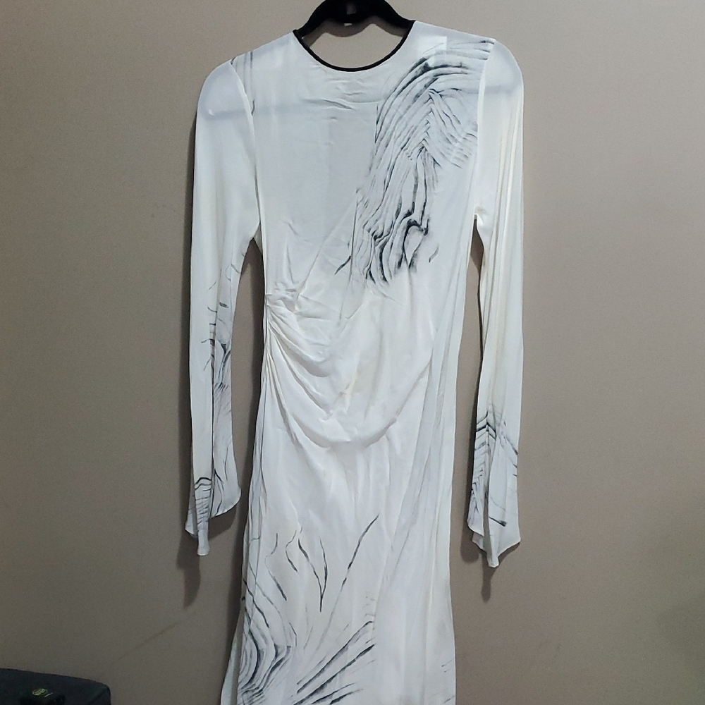 Zara Elegant White and Black Patterned Dress Size Large